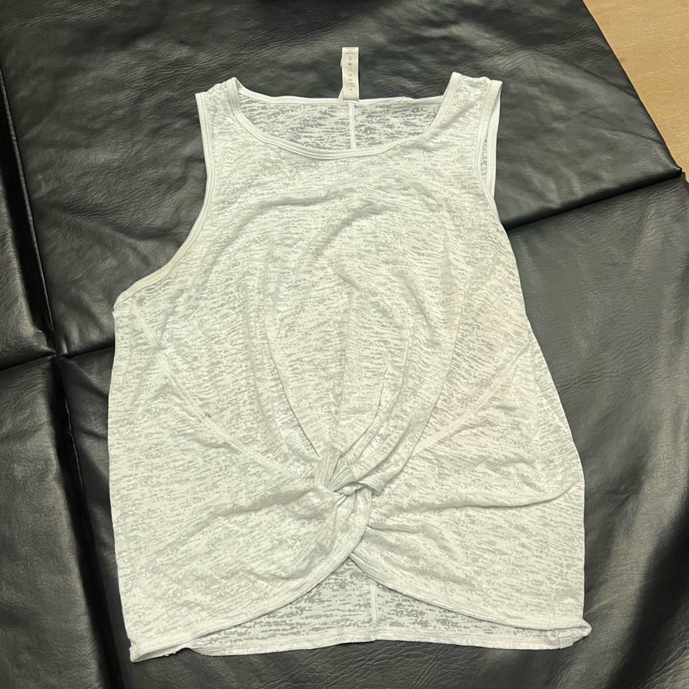 Lululemon crop top with knot